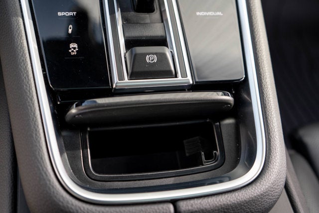 2023 Porsche Panamera Platinum Edition