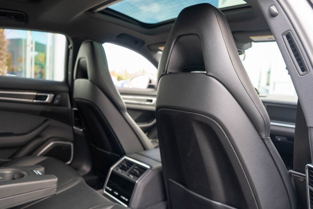 2023 Porsche Panamera Platinum Edition