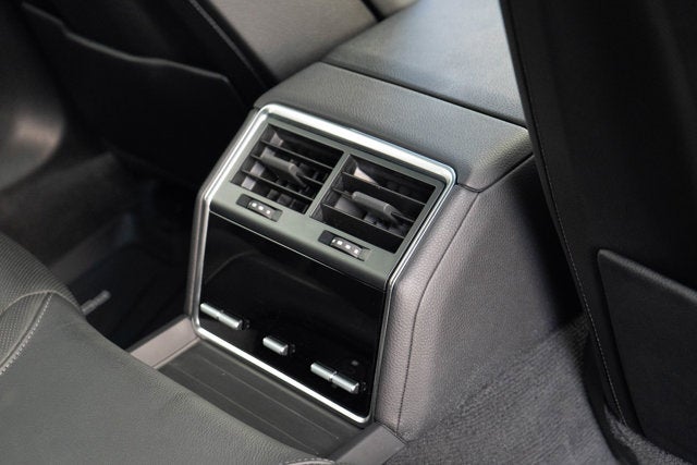 2023 Porsche Panamera Platinum Edition