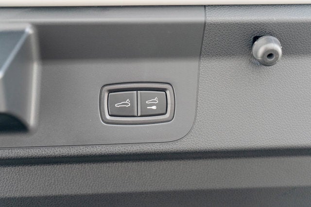 2023 Porsche Panamera Platinum Edition