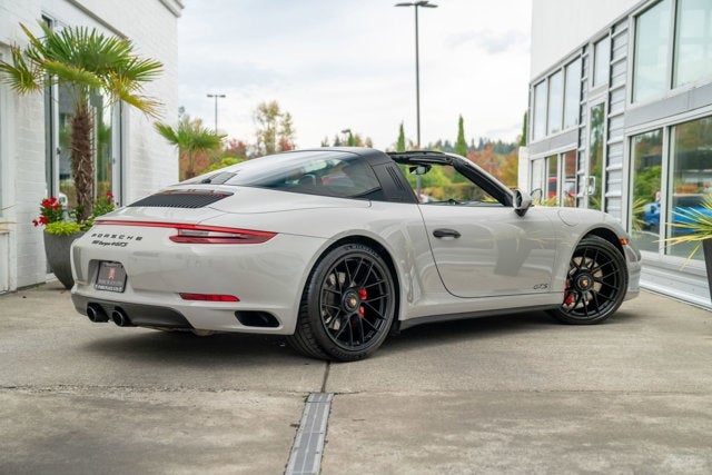 2019 Porsche 911 4 GTS