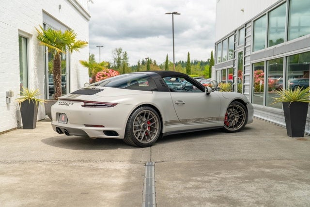 2019 Porsche 911 Targa 4 GTS