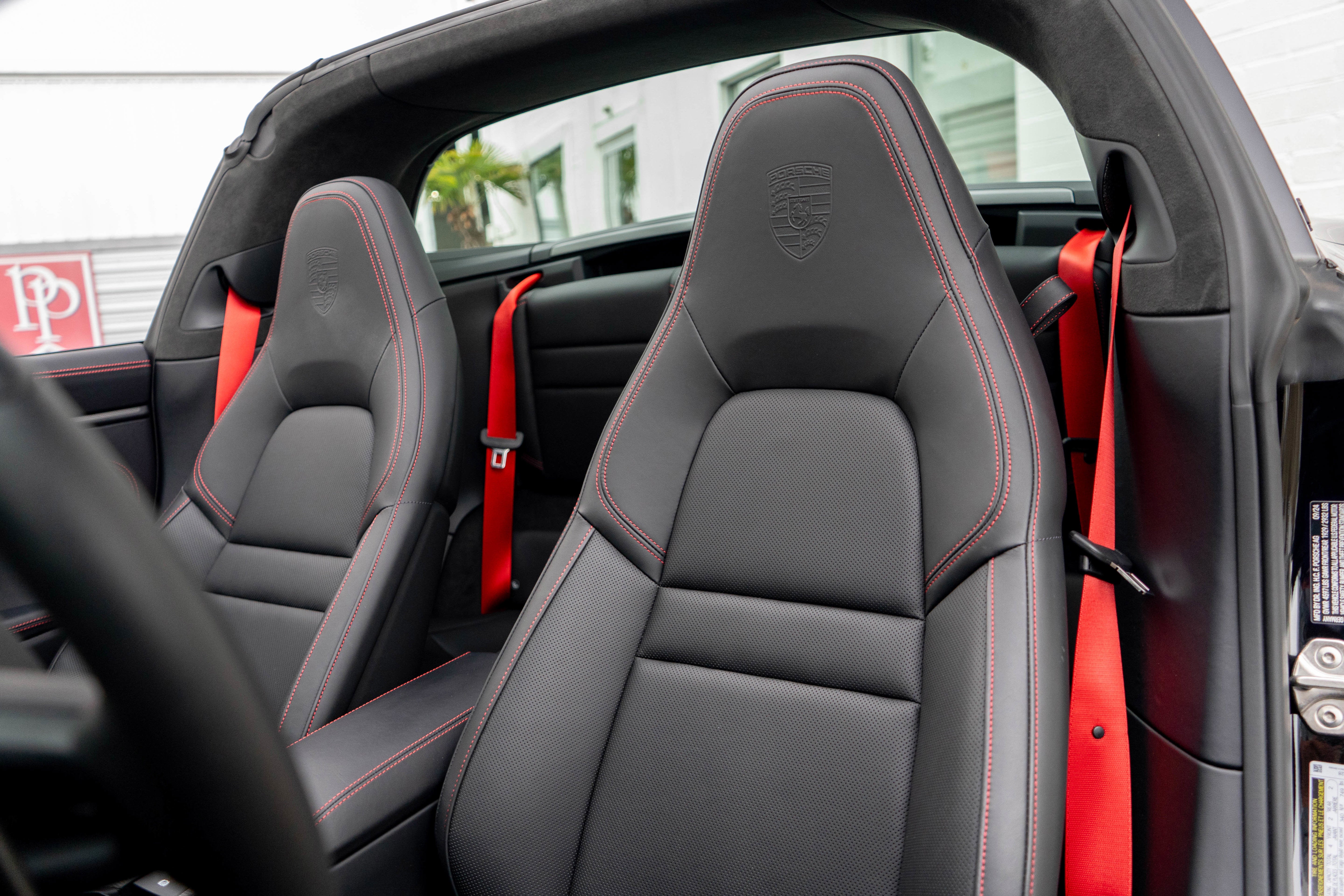 2024 Porsche 911 4 GTS