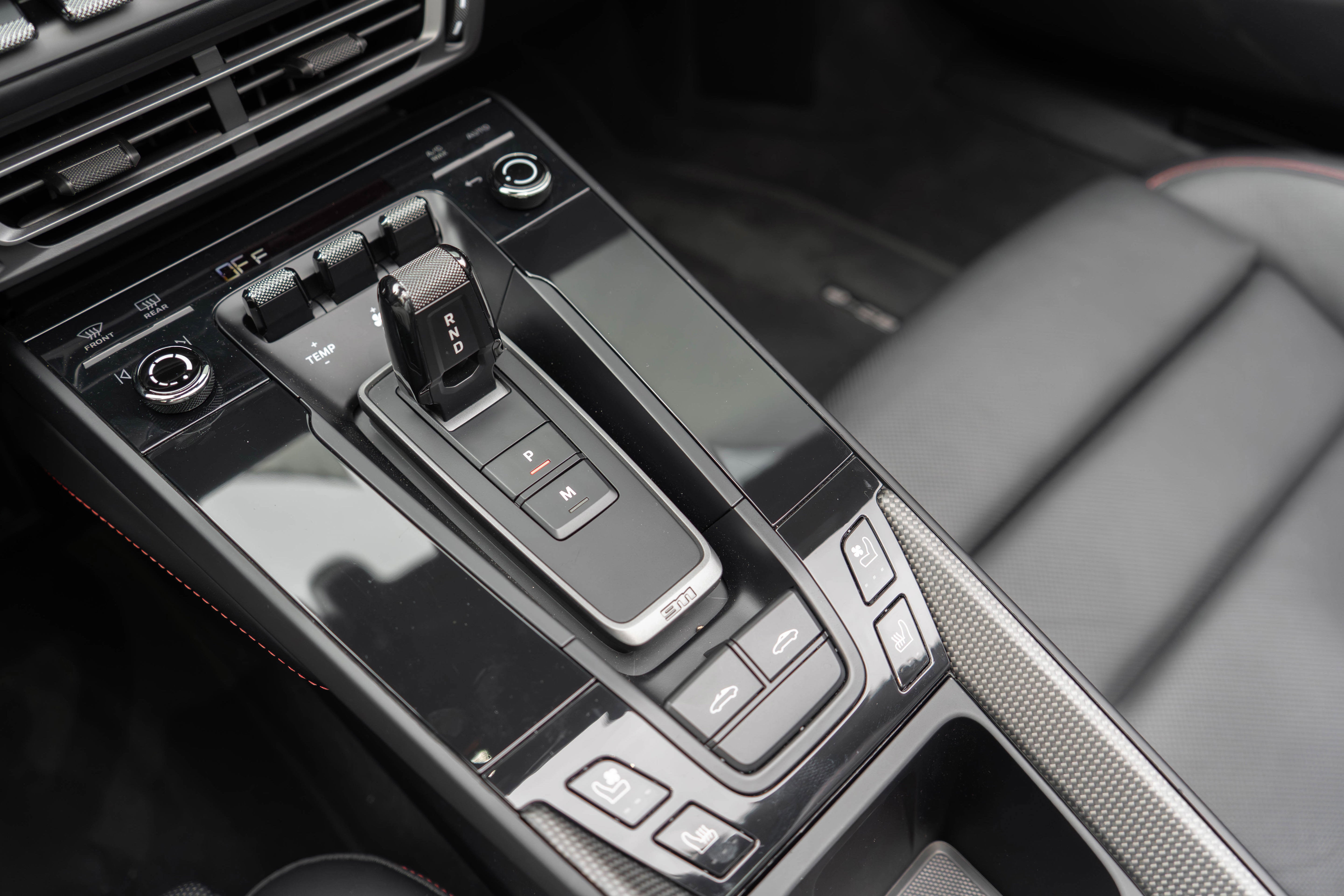 2024 Porsche 911 4 GTS