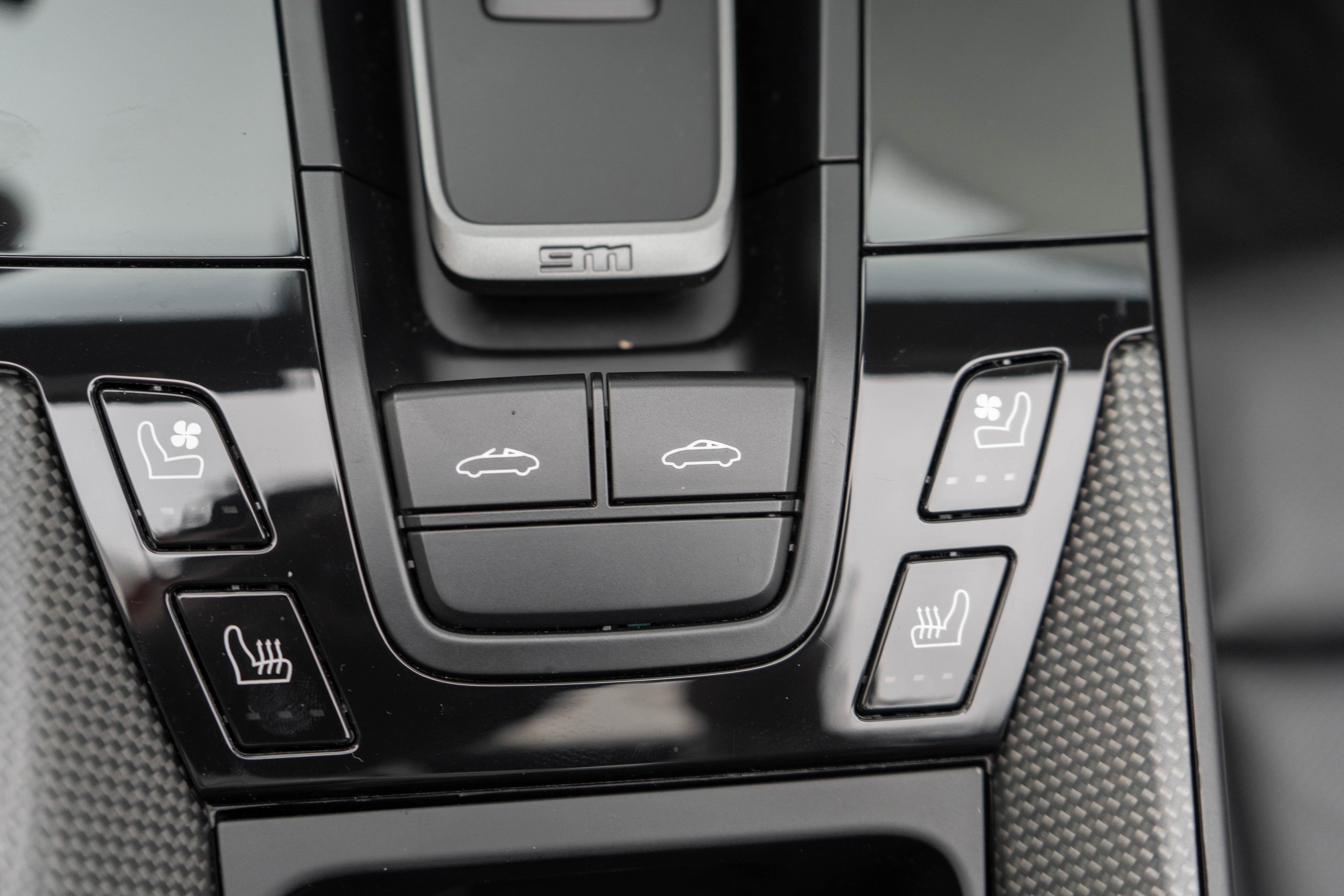 2024 Porsche 911 4 GTS