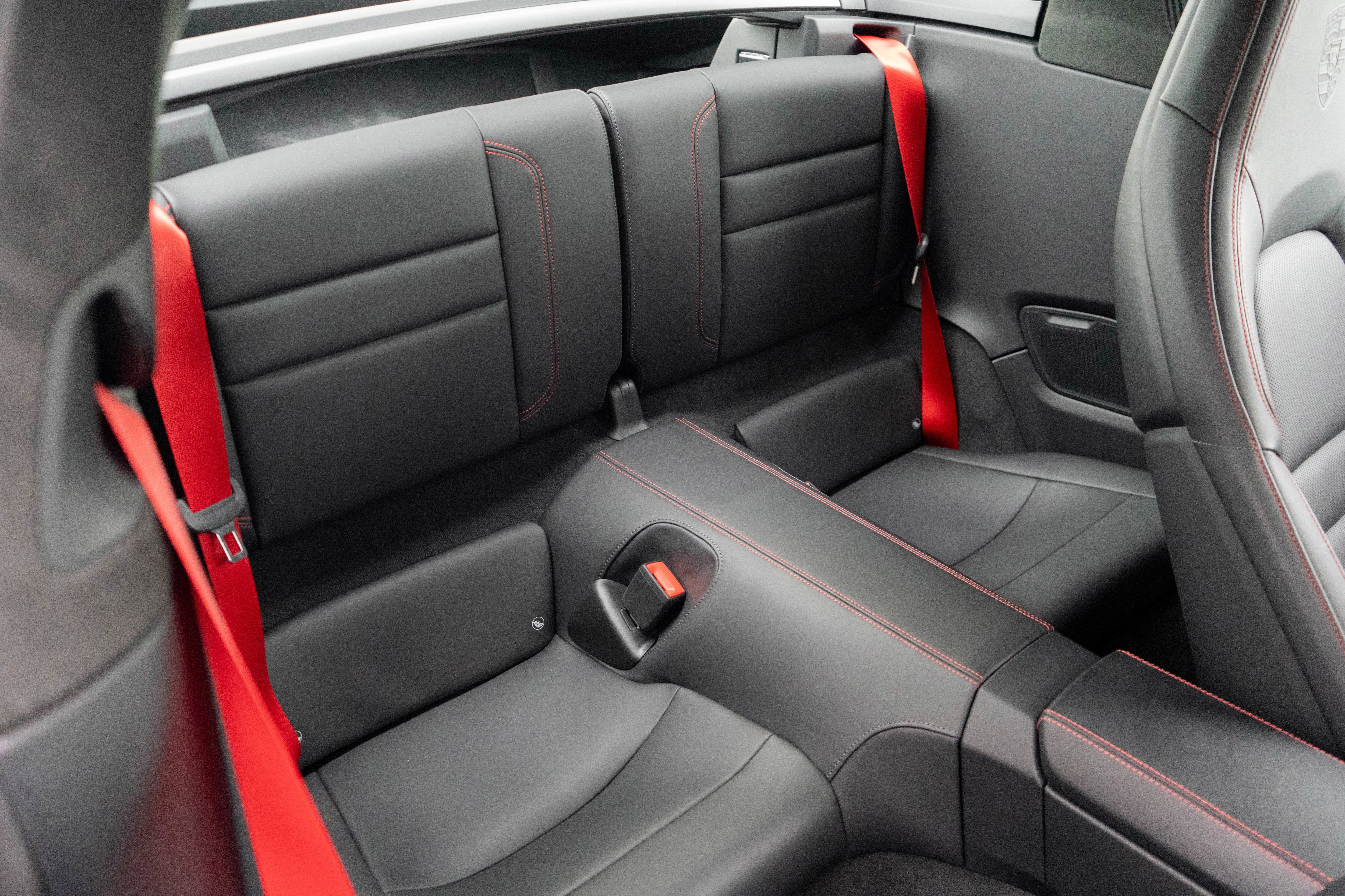 2024 Porsche 911 4 GTS