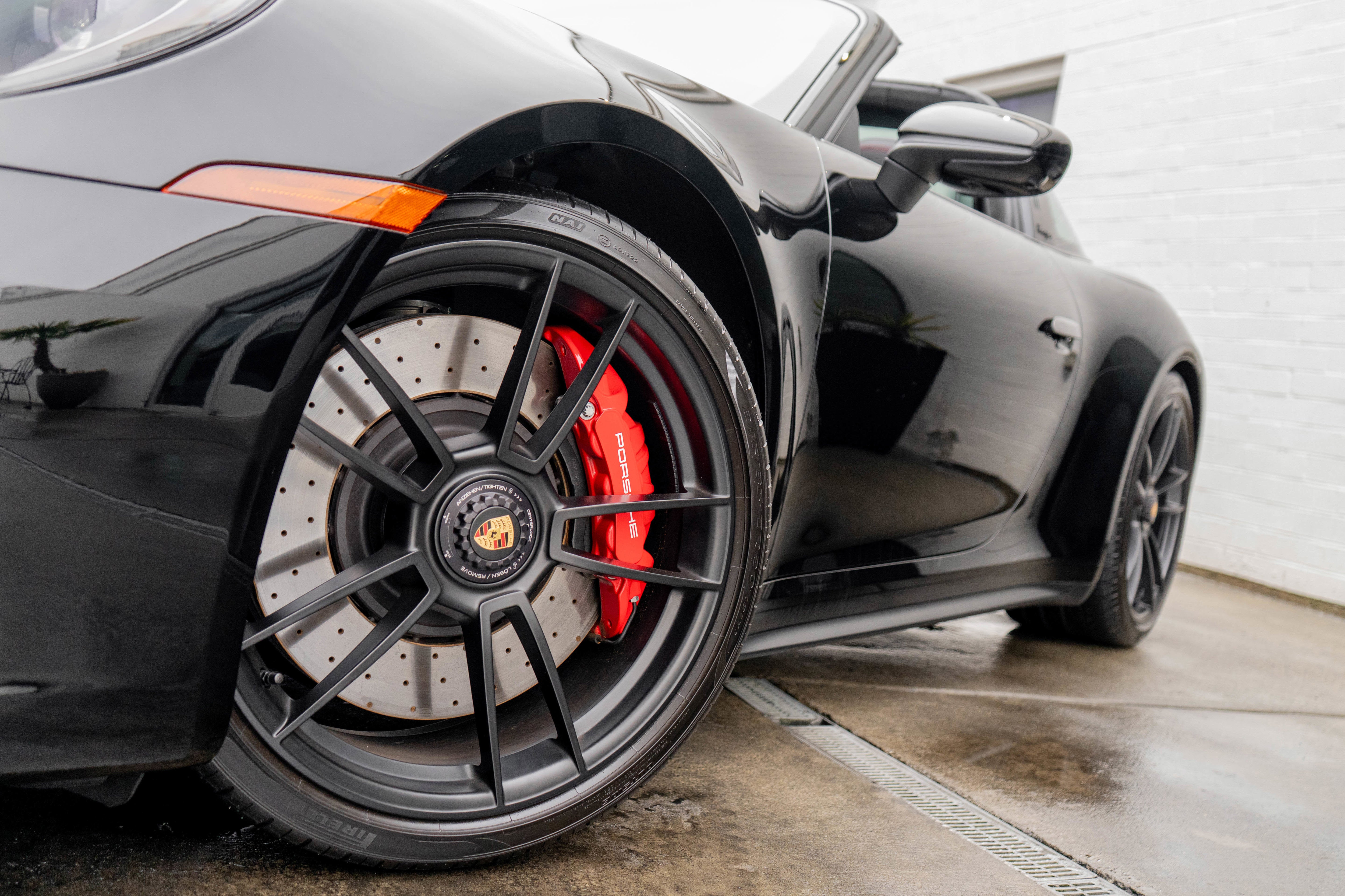 2024 Porsche 911 4 GTS