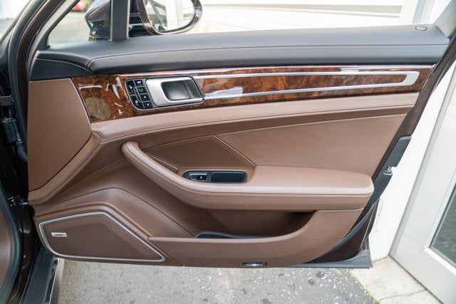 2018 Porsche Panamera Turbo Executive