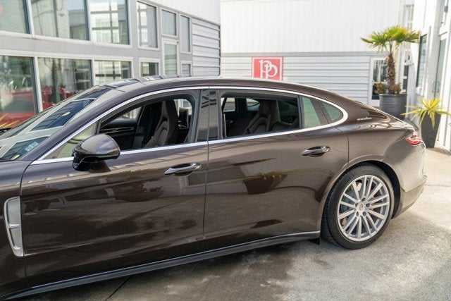 2018 Porsche Panamera Turbo Executive