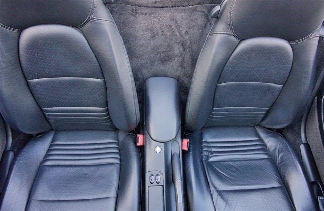 2000 Porsche Boxster 2dr Roadster Manual