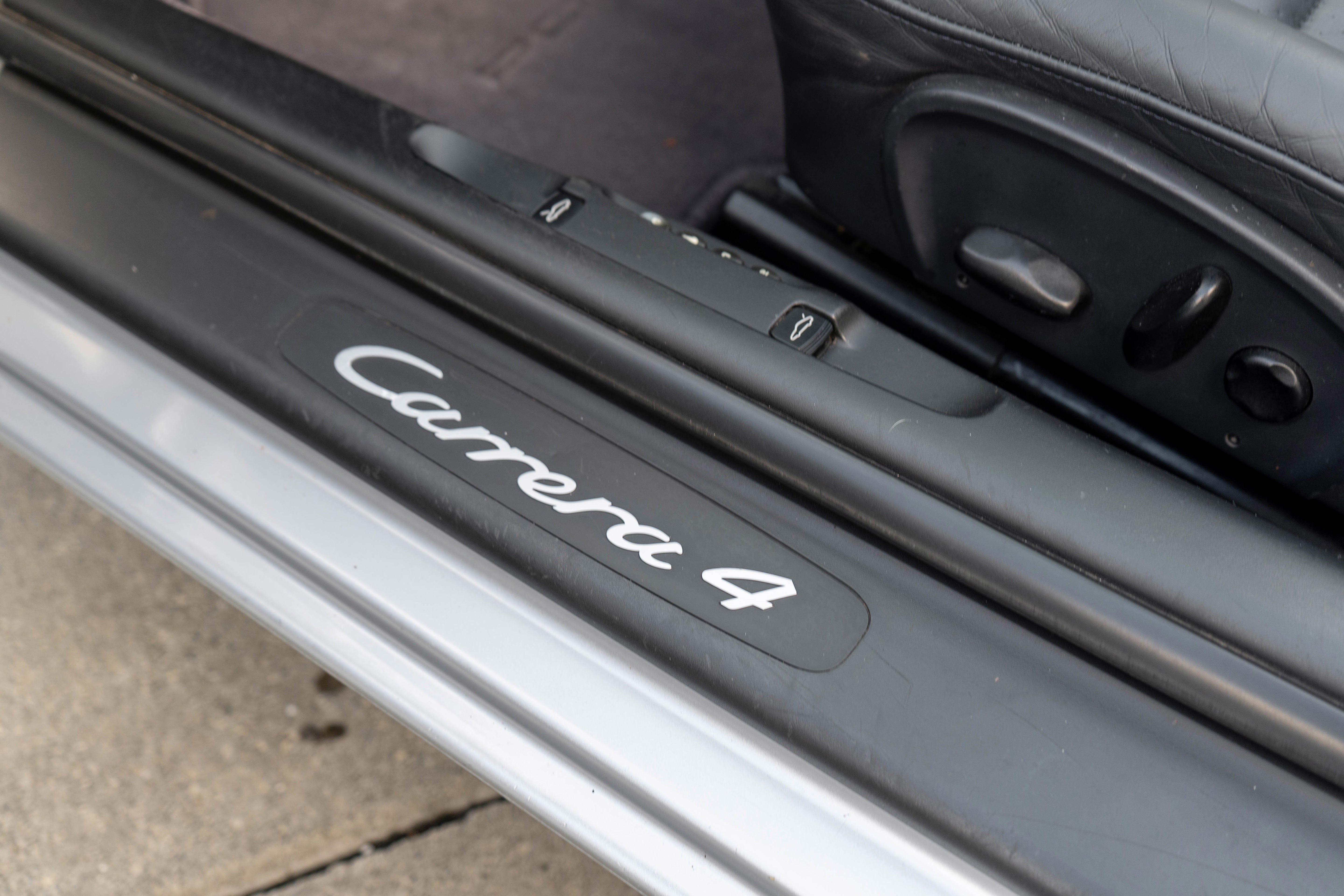 2002 Porsche 911 Carrera 4 2dr Carrera 4 Cabriolet 6-Spd Man