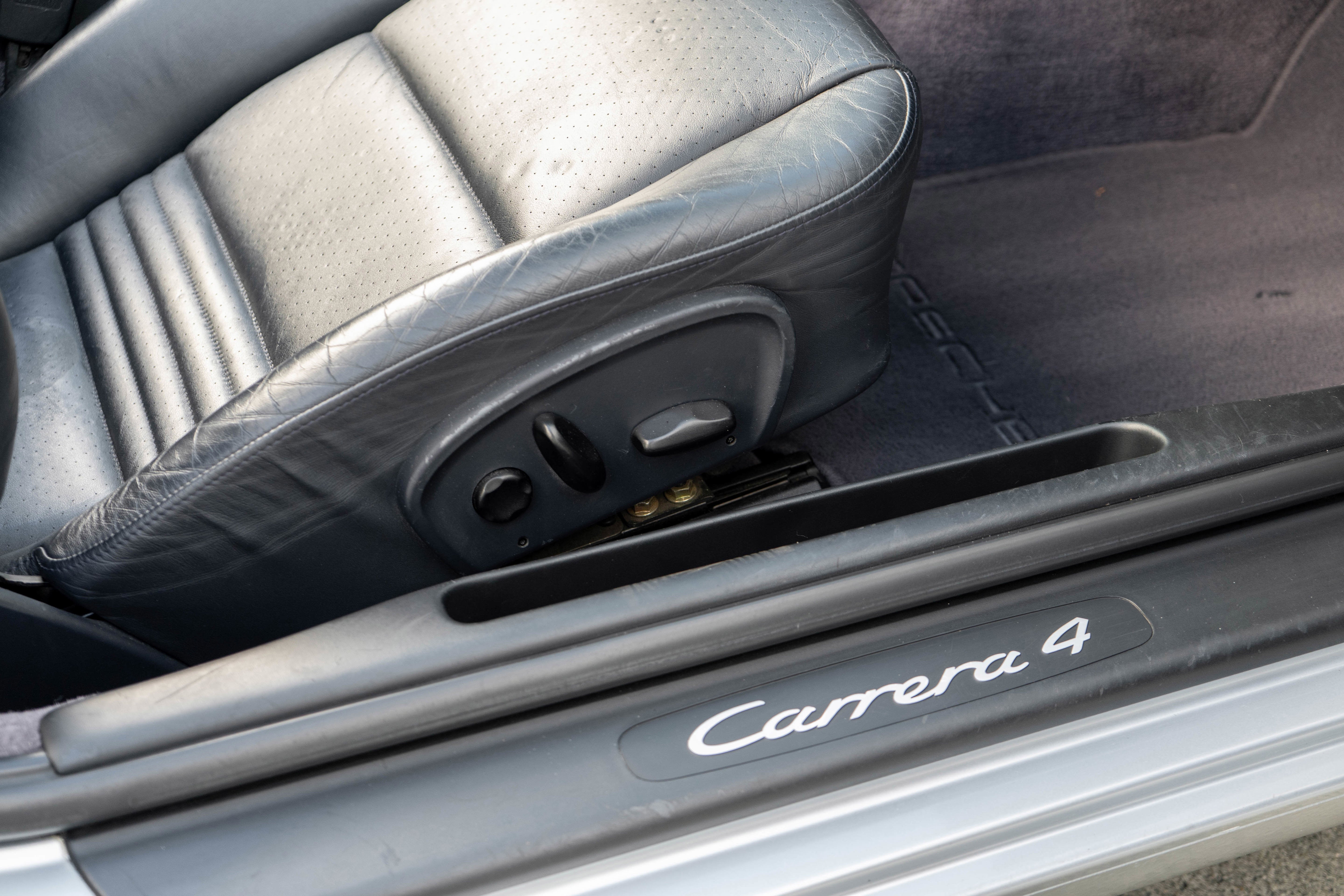 2002 Porsche 911 Carrera 4 2dr Carrera 4 Cabriolet 6-Spd Man