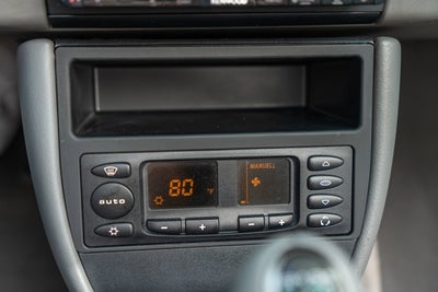 2002 Porsche 911 C4 Cabriolet