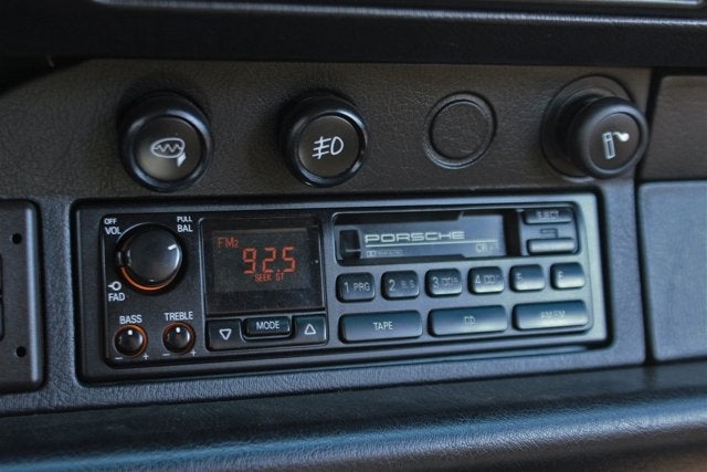 1995 Porsche 911 Carrera Cabriolet 2dr Cabriolet Carrera 6-Spd Manual
