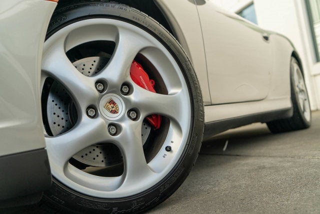 2004 Porsche 911 Carrera 4S
