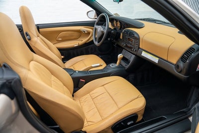 2000 Porsche 911 Carrera