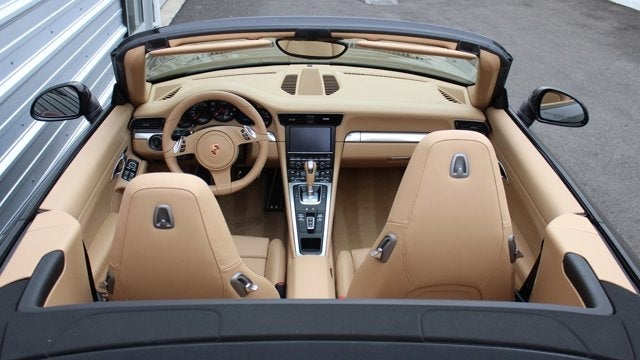 2013 Porsche 911 Carrera Cabriolet