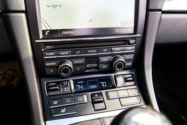 2013 Porsche 911 Carrera Cabriolet