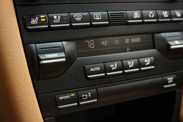 2010 Porsche 911 Carrera 4