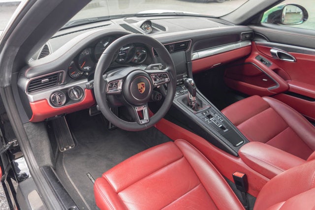 2017 Porsche 911 Carrera