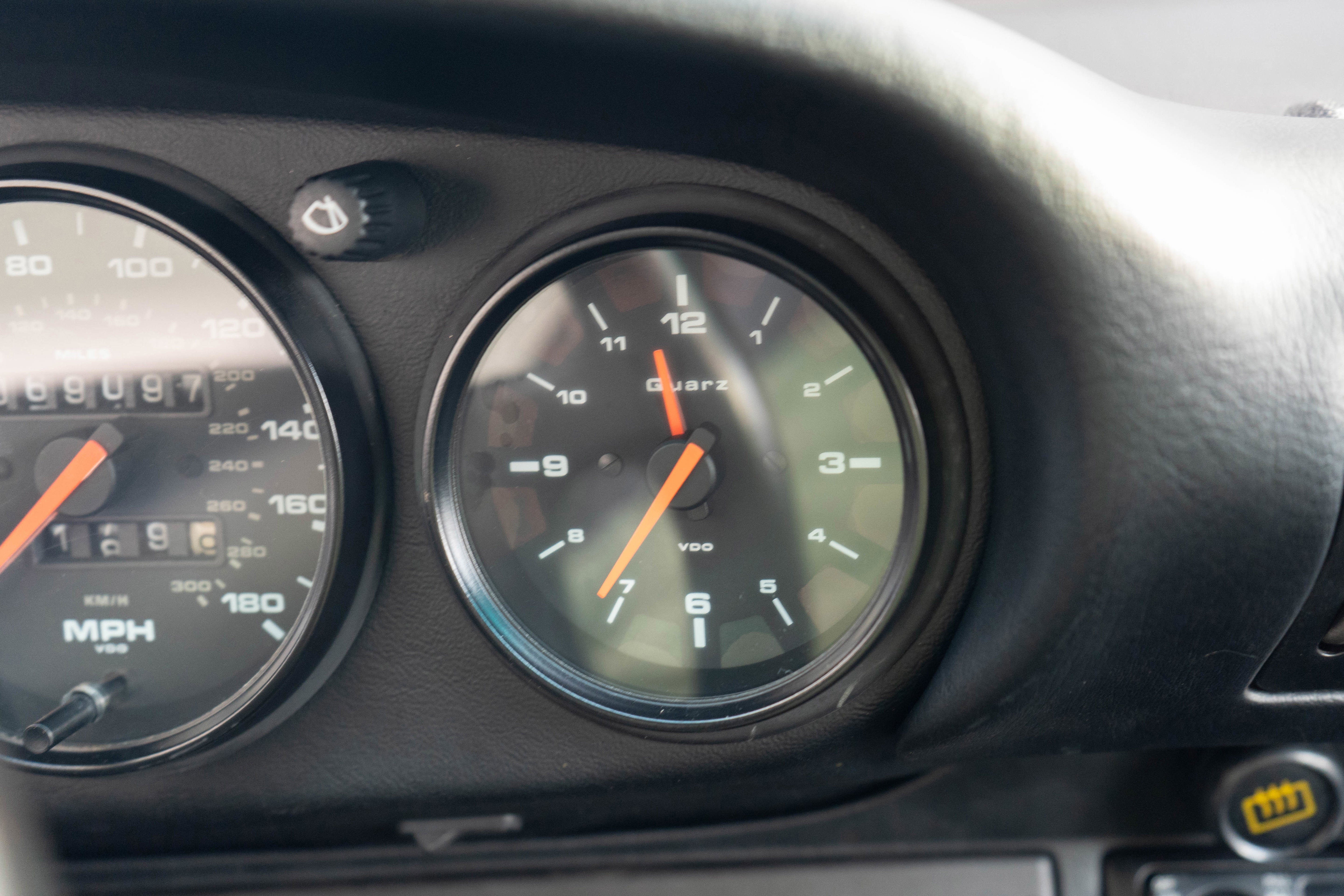 1992 Porsche 911 Carrera 2 2dr Coupe 2 Cabriolet