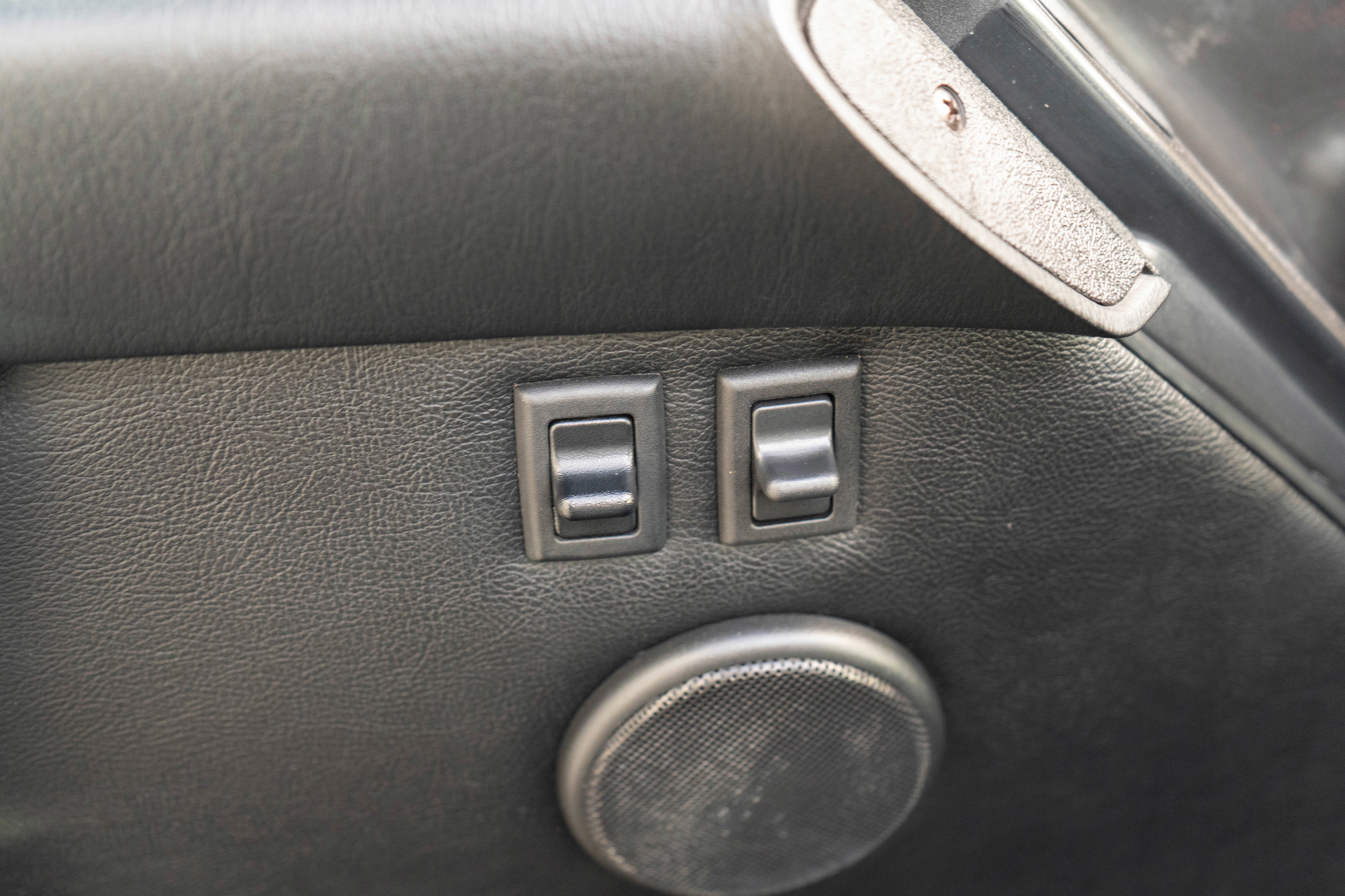 1992 Porsche 911 Carrera 2 2dr Coupe 2 Cabriolet