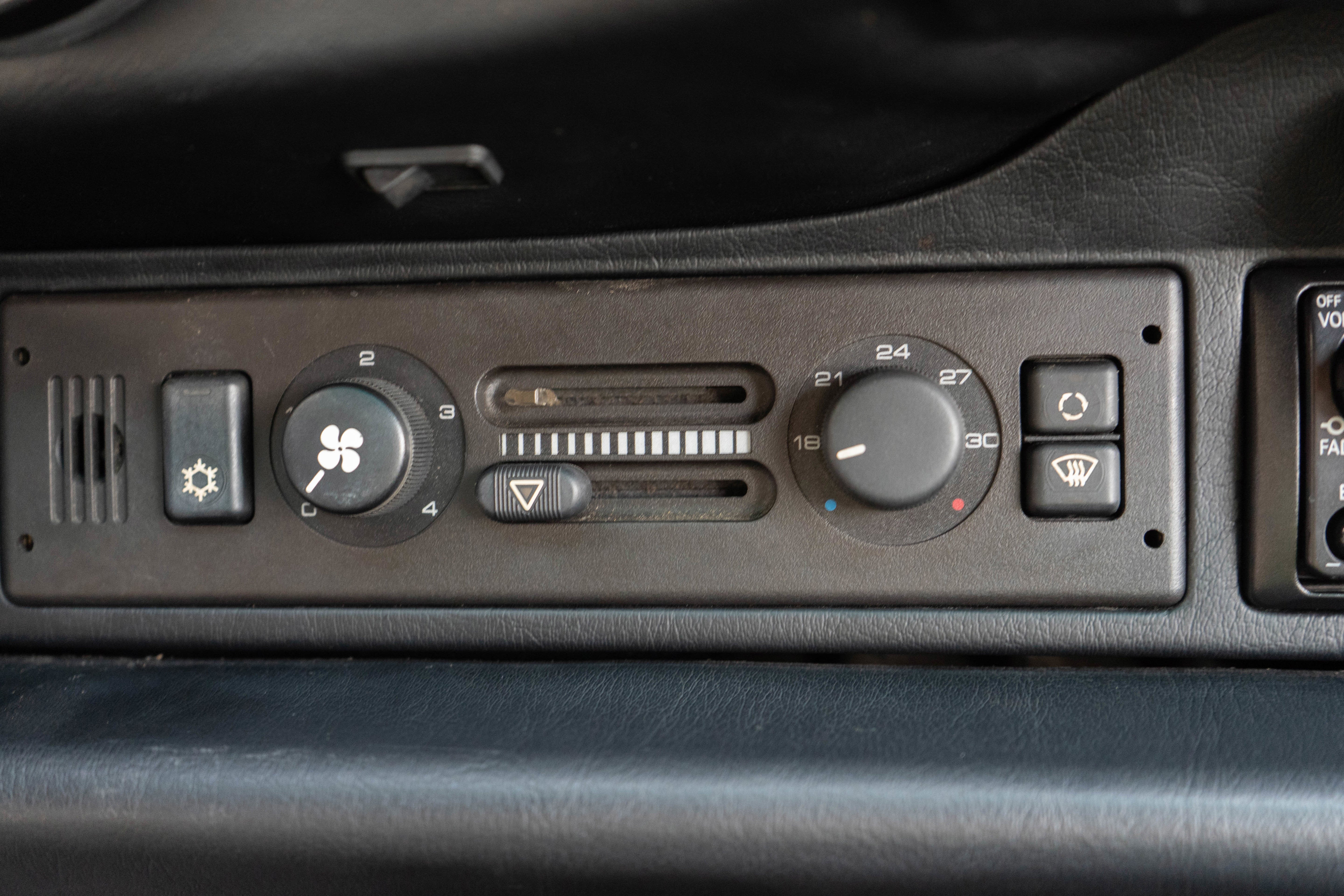 1992 Porsche 911 Carrera 2 2dr Coupe 2 Cabriolet