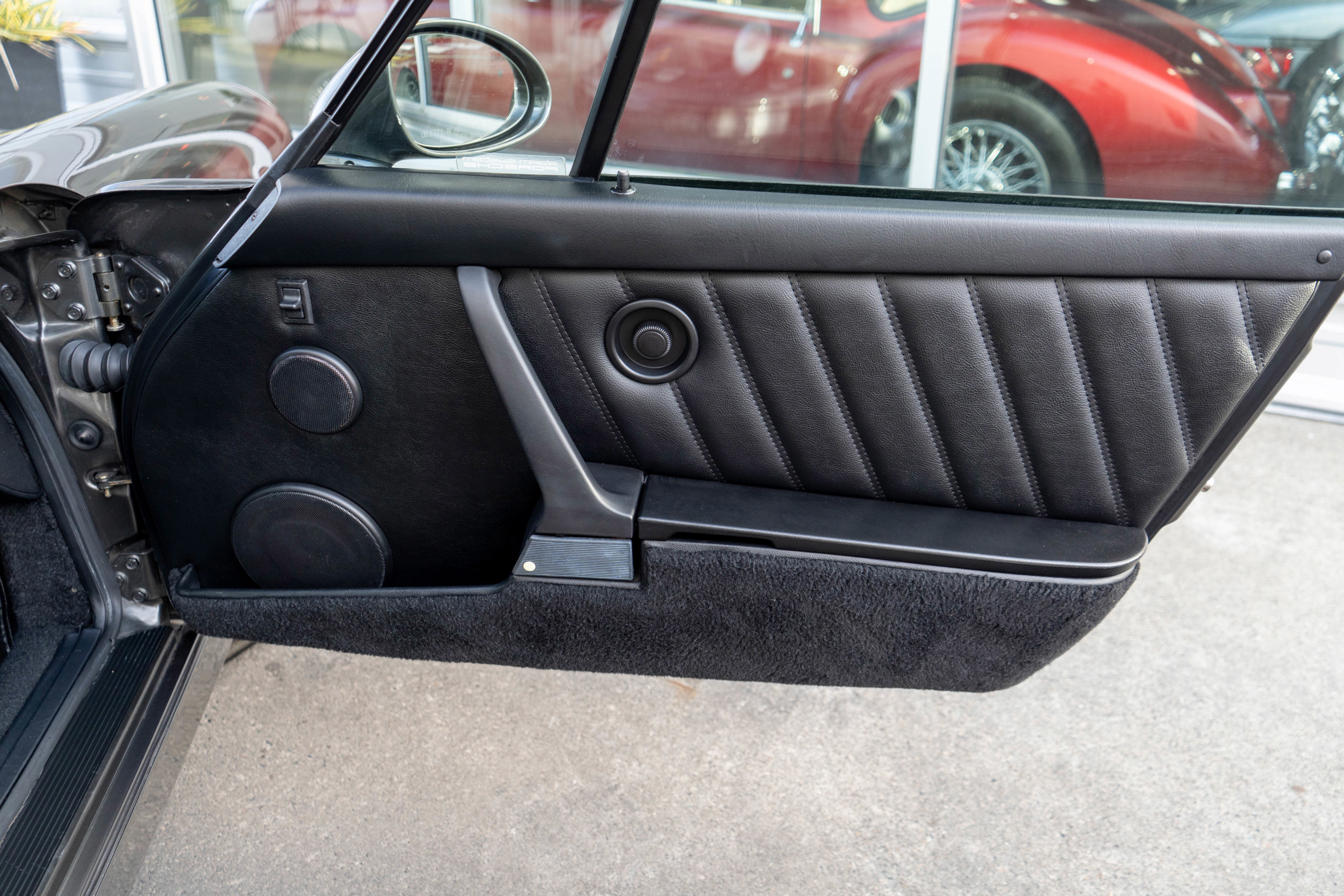 1992 Porsche 911 Carrera 2 2dr Coupe 2 Cabriolet