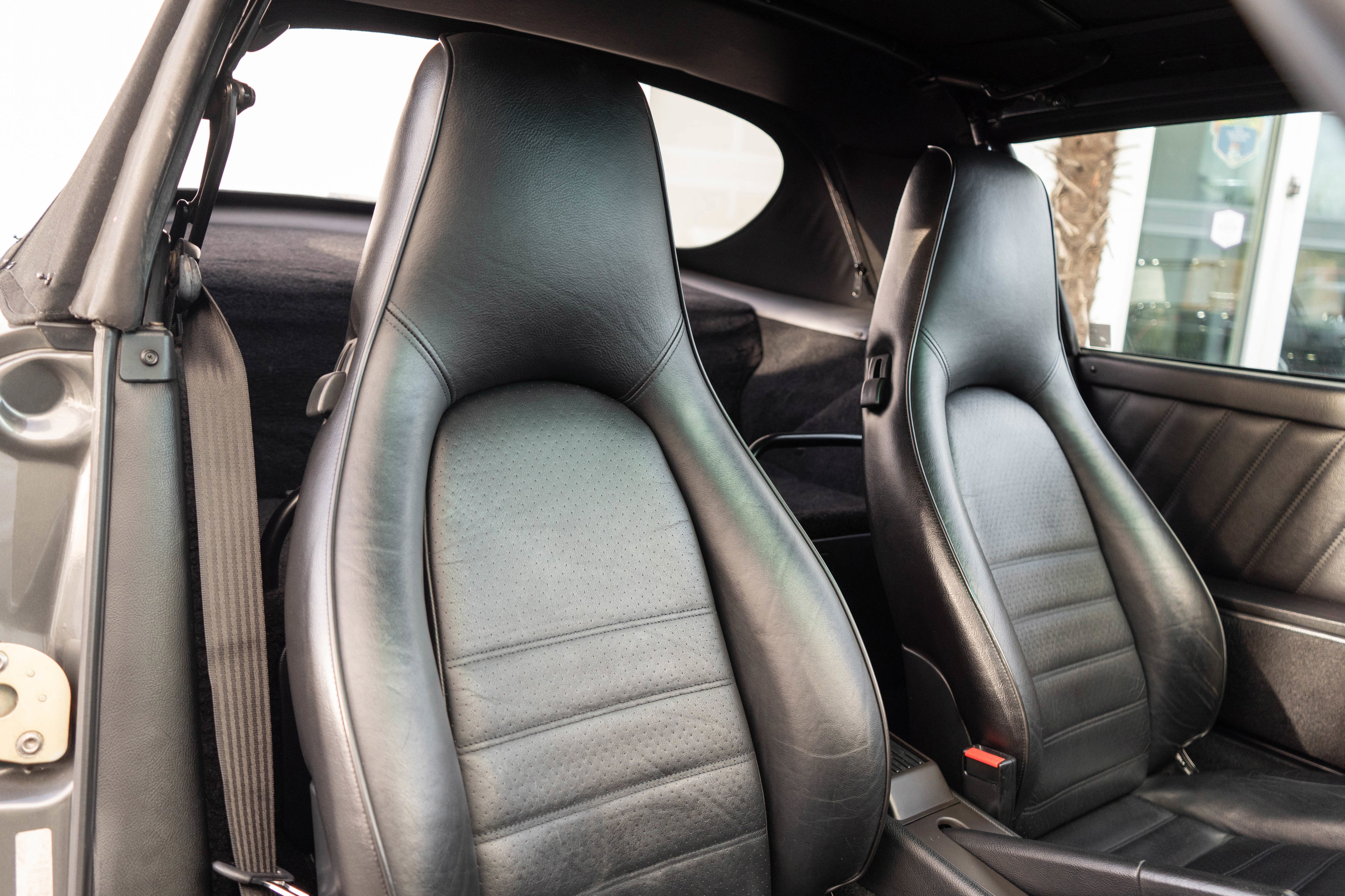 1992 Porsche 911 Carrera 2 2dr Coupe 2 Cabriolet