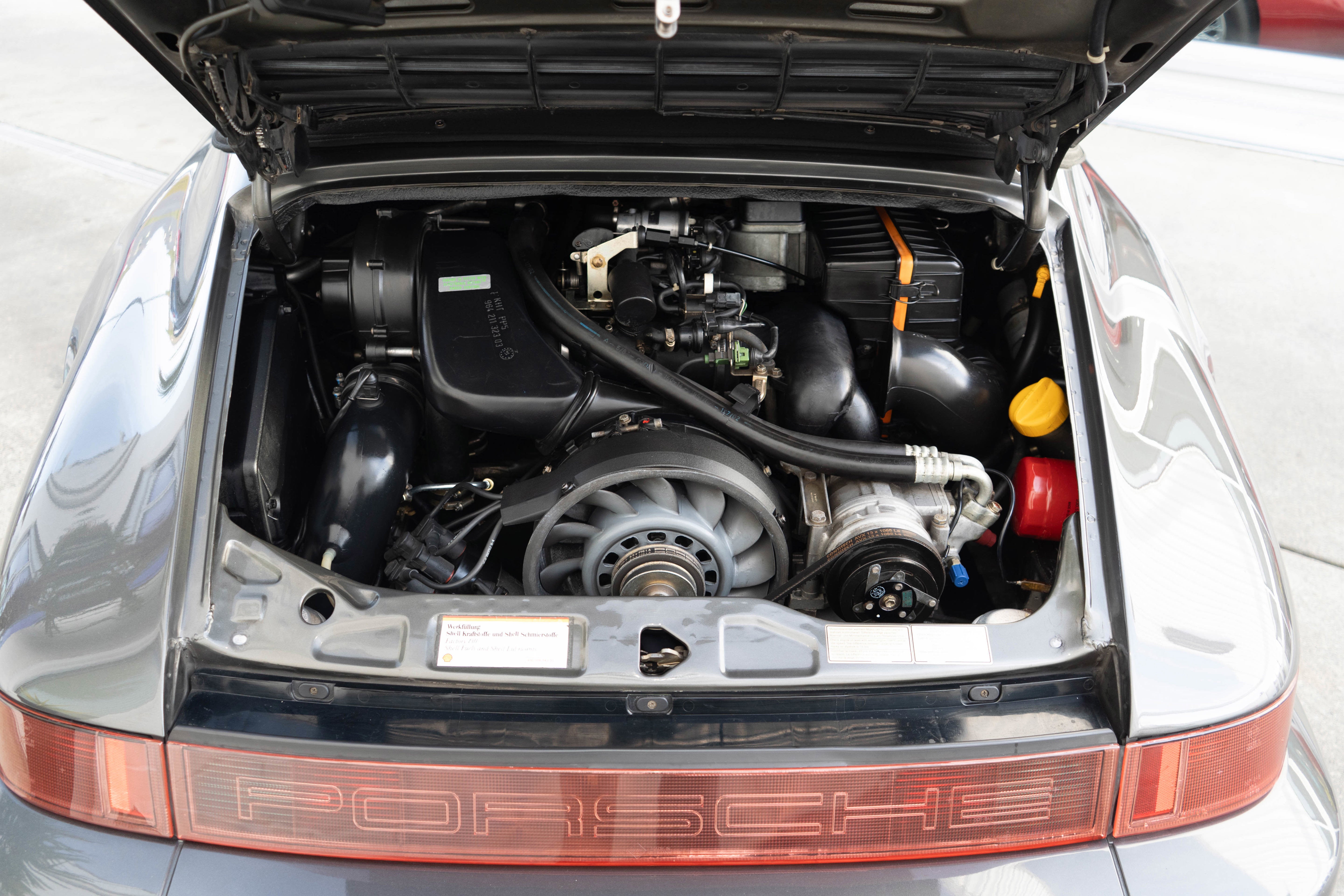 1992 Porsche 911 Carrera 2 2dr Coupe 2 Cabriolet