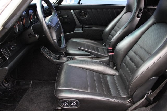 1993 Porsche 911 Carrera 4 Cabriolet