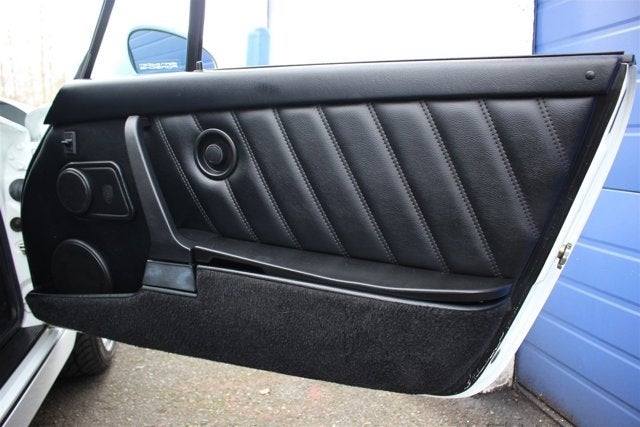 1993 Porsche 911 Carrera 4 Cabriolet