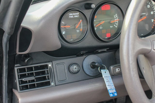 1991 Porsche 911 Carrera 4 Cabriolet