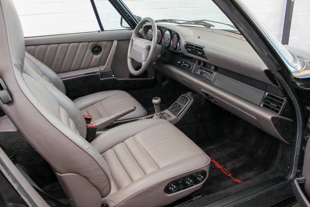 1991 Porsche 911 Carrera 4 Cabriolet