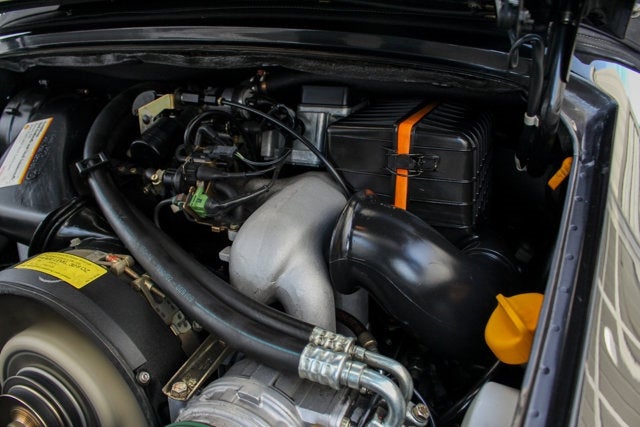 1991 Porsche 911 Carrera 4 Cabriolet