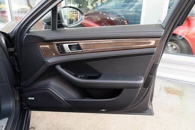 2018 Porsche Panamera 4S