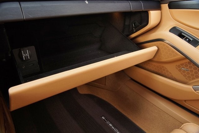 2015 Porsche 911 GTS Cabriolet