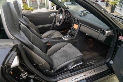 2012 Porsche 911 Carrera 4 GTS