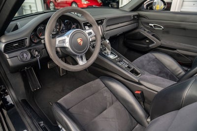 2015 Porsche 911 Carrera GTS