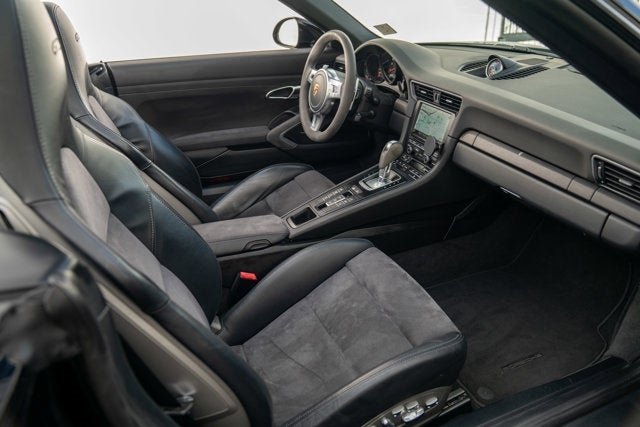 2015 Porsche 911 Carrera GTS