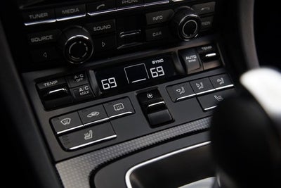 2016 Porsche 911 GTS Cabriolet