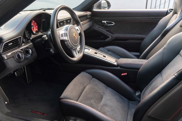 2016 Porsche 911 Carrera GTS