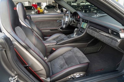 2016 Porsche 911 Carrera GTS