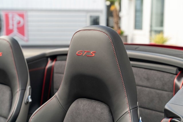 2015 Porsche 911 Carrera 4 GTS