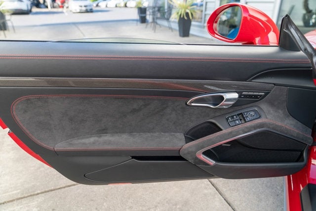 2015 Porsche 911 Carrera 4 GTS