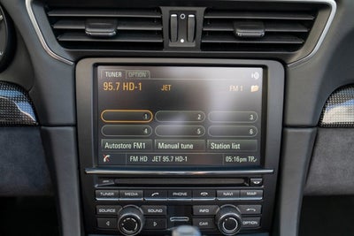 2015 Porsche 911 Carrera 4 GTS