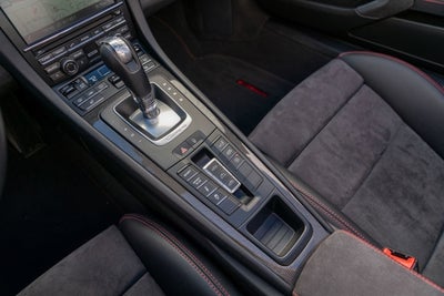 2015 Porsche 911 Carrera 4 GTS