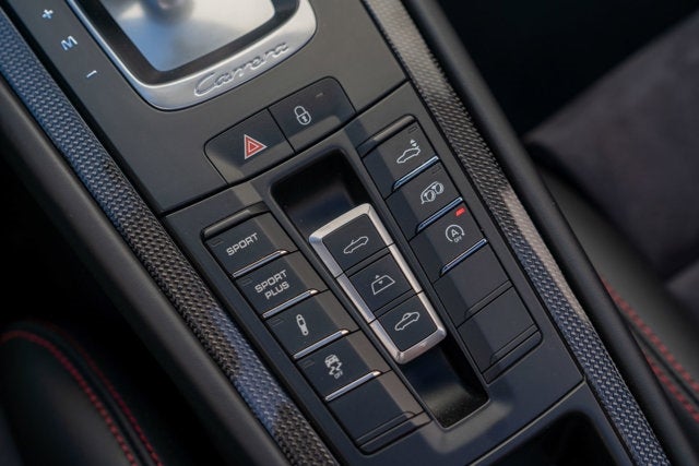 2015 Porsche 911 Carrera 4 GTS