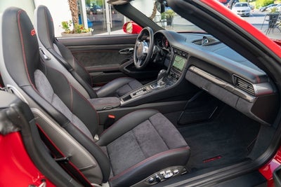 2015 Porsche 911 Carrera 4 GTS