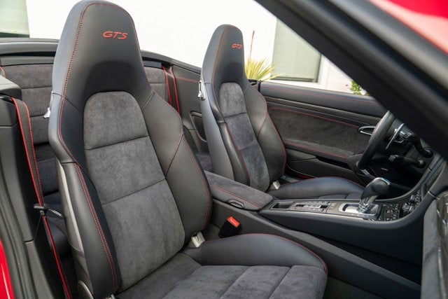 2015 Porsche 911 Carrera 4 GTS